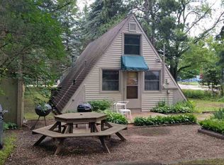 W10895 Fox Gln, Poynette, WI 53955