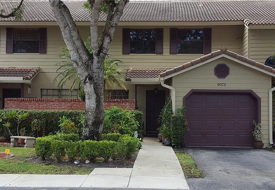 1st image of 9073 Vineyard Lake Drive #9073