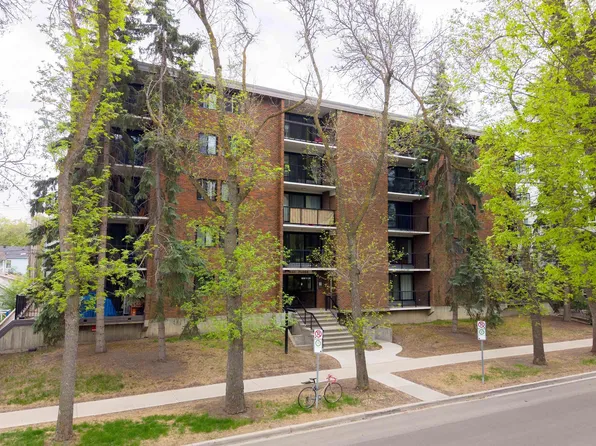 11011 86th Ave NW #206, Edmonton, AB T6G 0X1