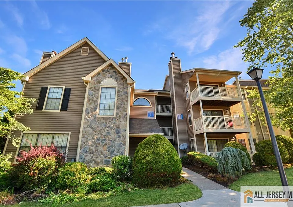 17 Lear Ct