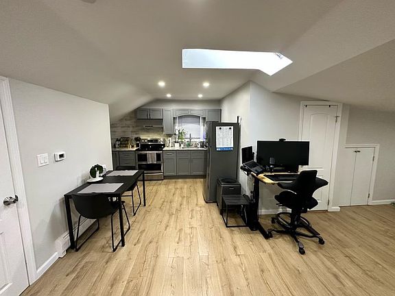2nd image of 831 Roosevelt Ave Floor 2