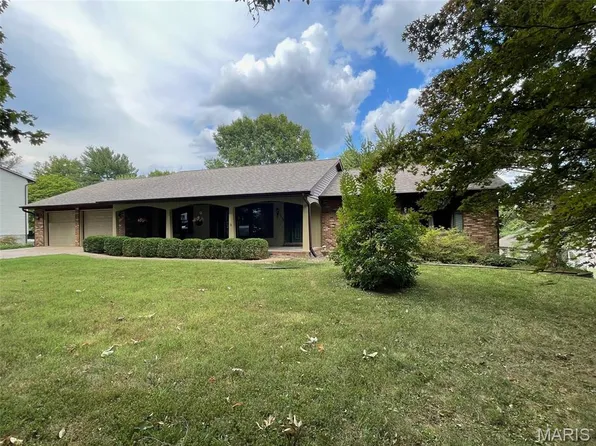 1270 Kingsway Dr, Cape Girardeau, MO 63701