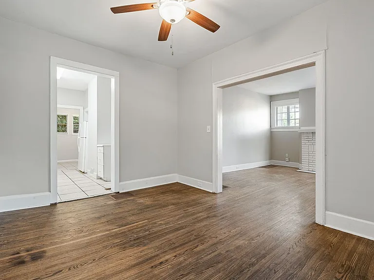 3 Bedroom / 2 Bathroom House in Glen Iris — Photo 27