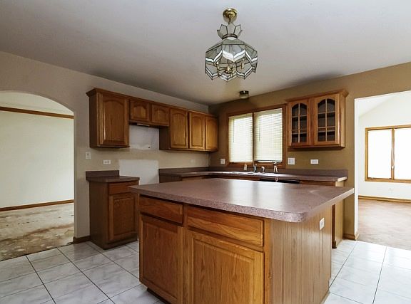 5th image of 4609 Blarney Dr