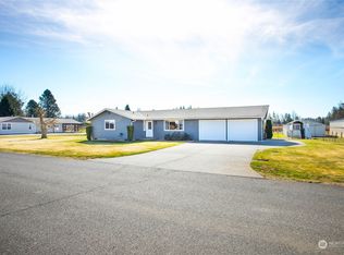 335 W 68th Ln, Lynden, WA 98264