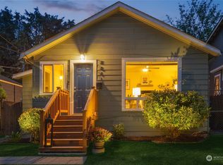 8841 Ashworth Ave N, Seattle, WA 98103