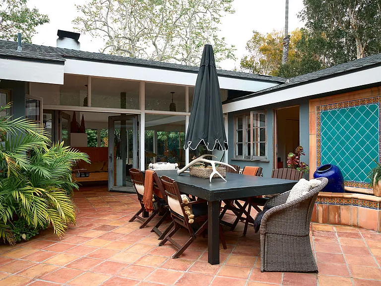 6328 Frondosa Dr — Photo 12