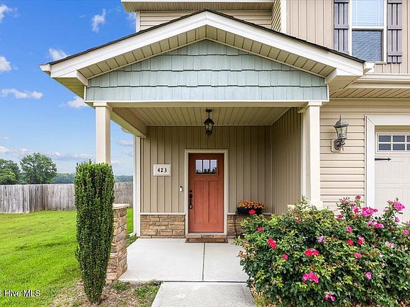 3rd image of 423 Planters Ridge Drive