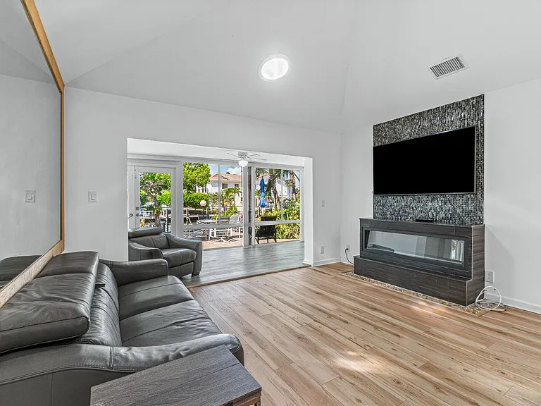 1124 Highland Beach Dr #2 — Photo 11