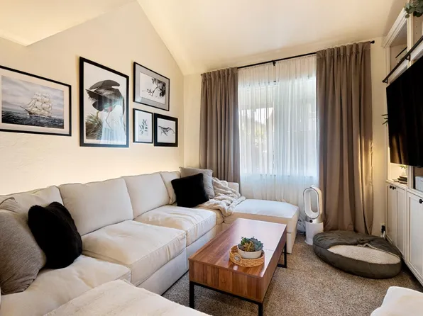 565 English Ave APT 13, Monterey, CA 93940