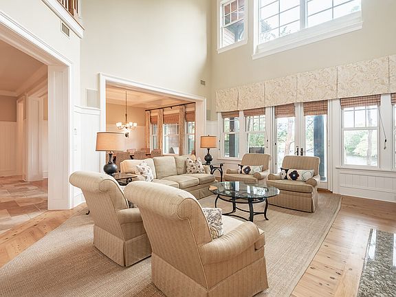 4th image of 800 Osprey Cottage Ln