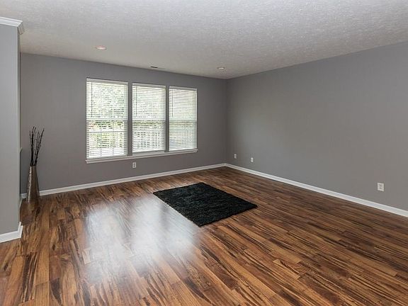 5th image of 5914 W Port Dr