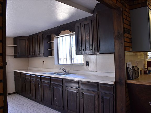 5th image of House 7 Cres #131