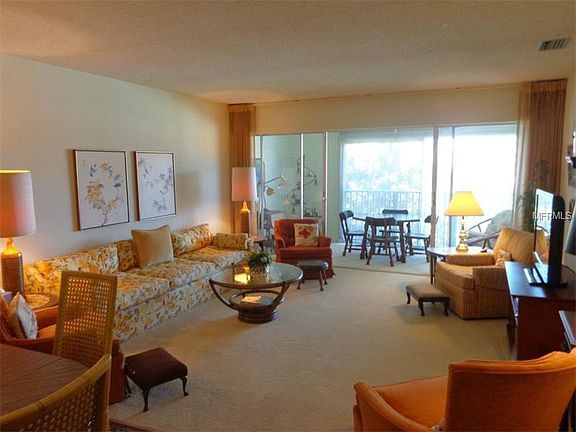 3rd image of 10190 Imperial Point Dr W APT 18