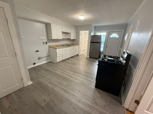 78 Pine St #2R