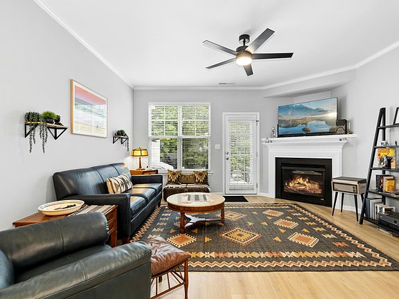 3rd image of 8454 Central Dr