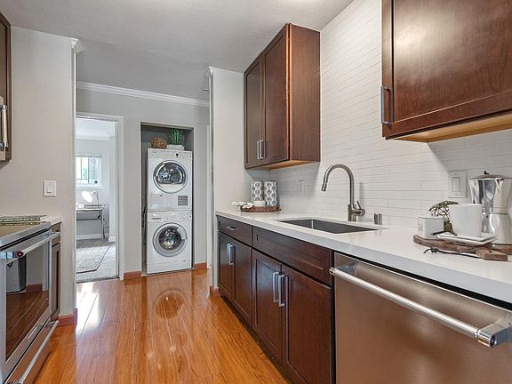 4th image of 4008 Farm Hill Blvd APT 104