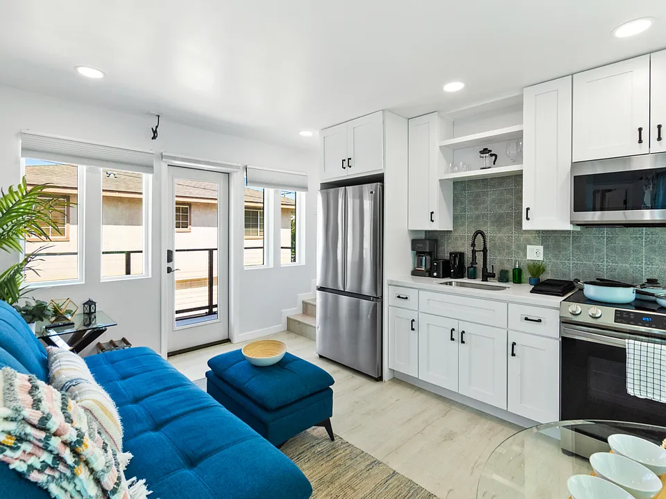 1024 Pascoe St #1024