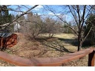 42 Cherry Ln, Amherst, MA 01002