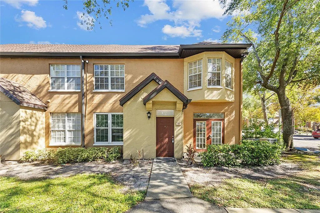 1 bed, 1.0 bath, 991 sqft, $1,600 — Photo 1