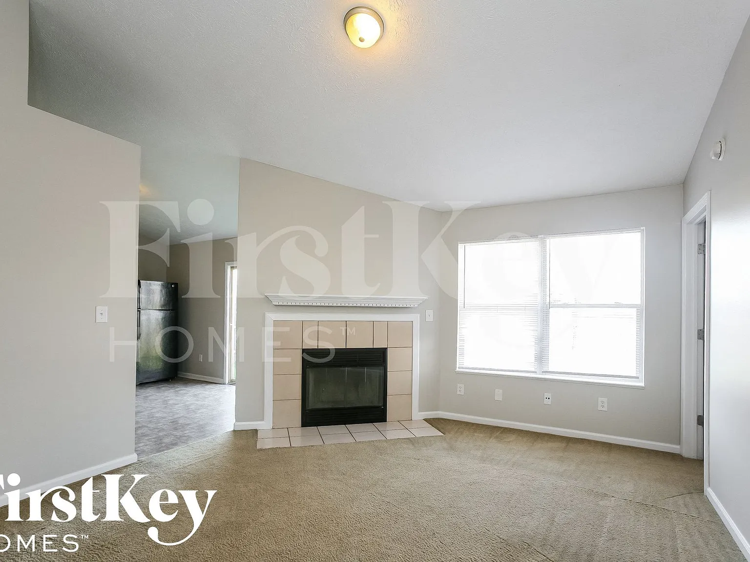 3 bed, 2.0 bath, 1043 sqft, $1,725 — Photo 4