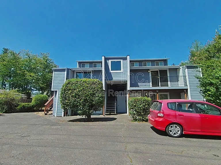 2311 NW Grant Ave #2 — Photo 1