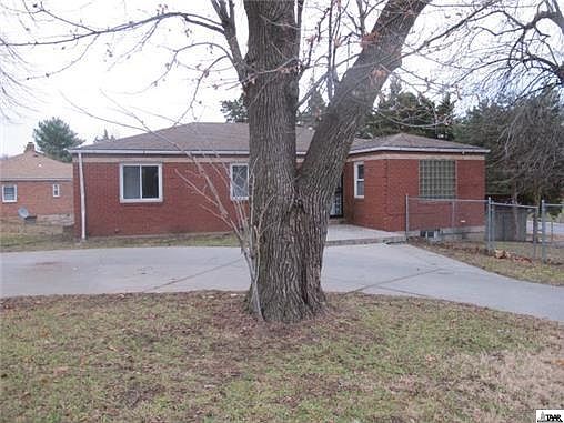 1st image of 3105 E Barker Cir