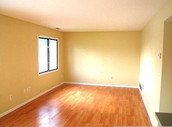 5th image of 613 E Burnsville Pkwy