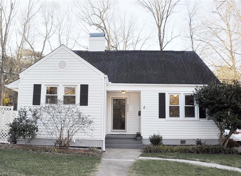 1st image of 2466 Lyndhurst Ave