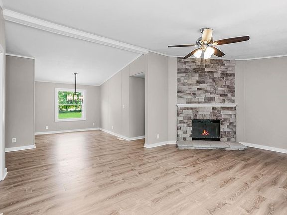 3rd image of 38500 W 339th St