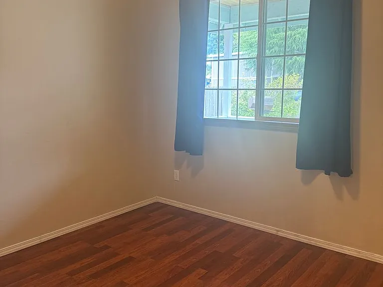 299 Wichman St S — Photo 14