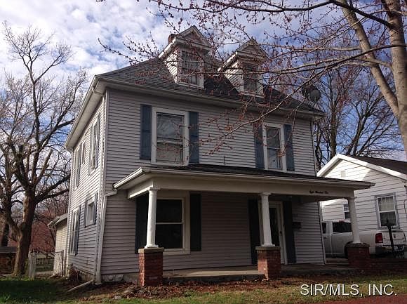 2nd image of 802 E College Ave