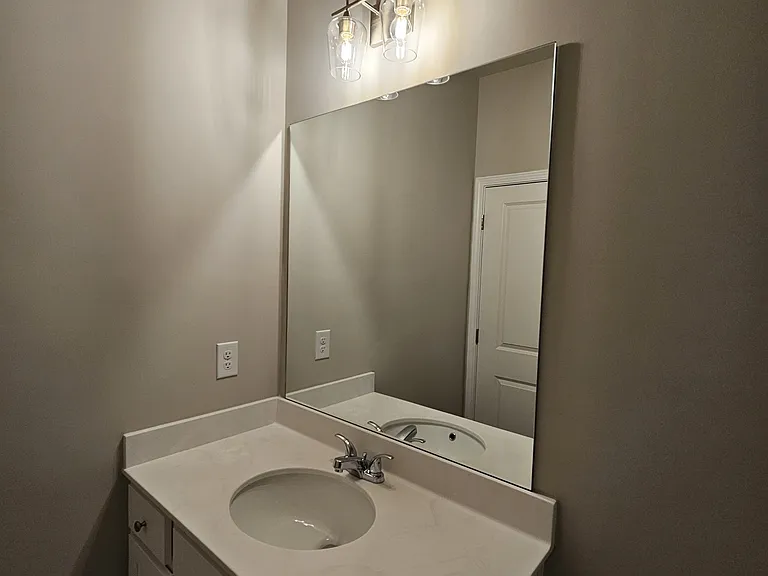 4 Silver Ln — Photo 3