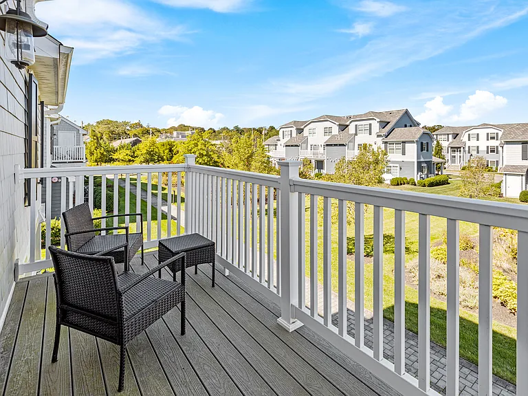 15 Village Green Dr — Photo 13
