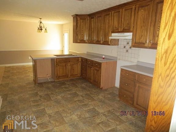 3rd image of 306 Northridge Rd