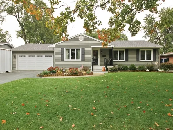 474 Saint Aubin Cir, Manteno, IL 60950
