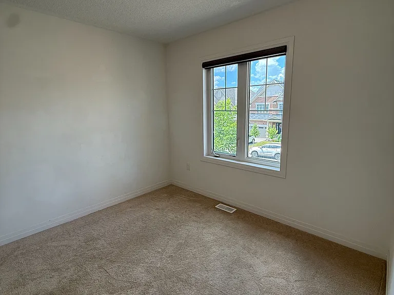 17 Casserley Cres — Photo 35