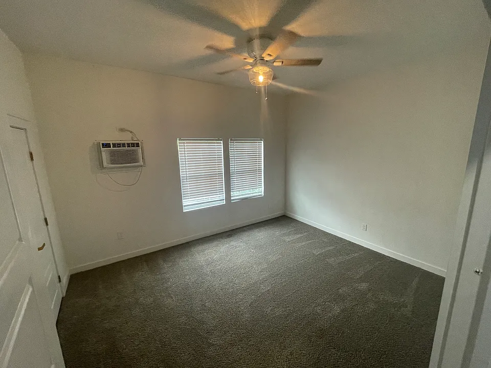 227 Jackson St #201
