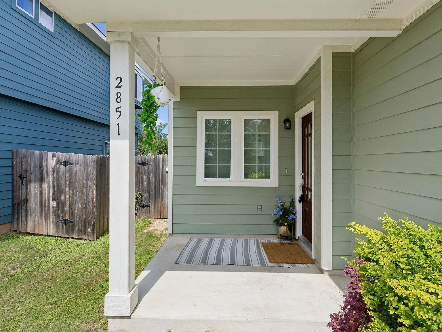 4 bed, 2.5 bath, 2275 sqft, $2,350 — Photo 3