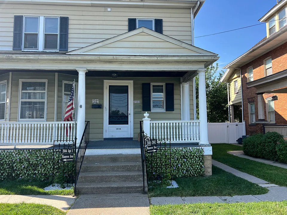2044 Hanover Ave #2