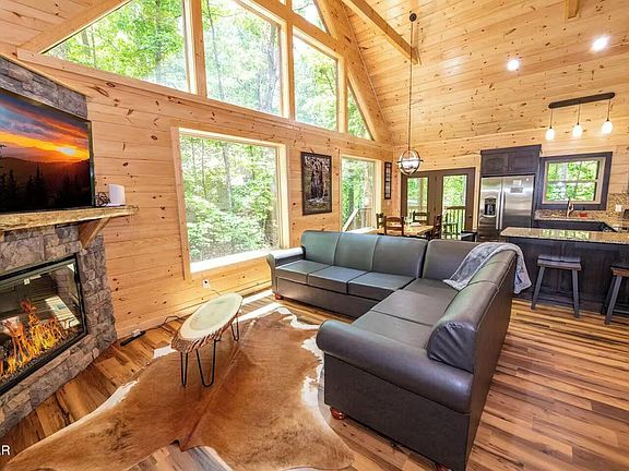 2nd image of 515 Deer Path Ln