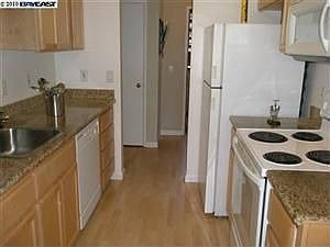 4th image of 661 Royston Ln APT 140