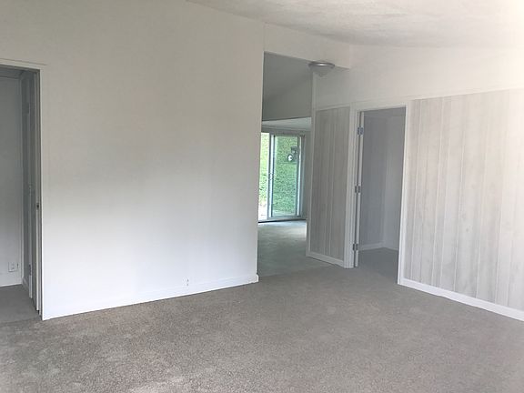 5th image of 716 Jonathan Ave