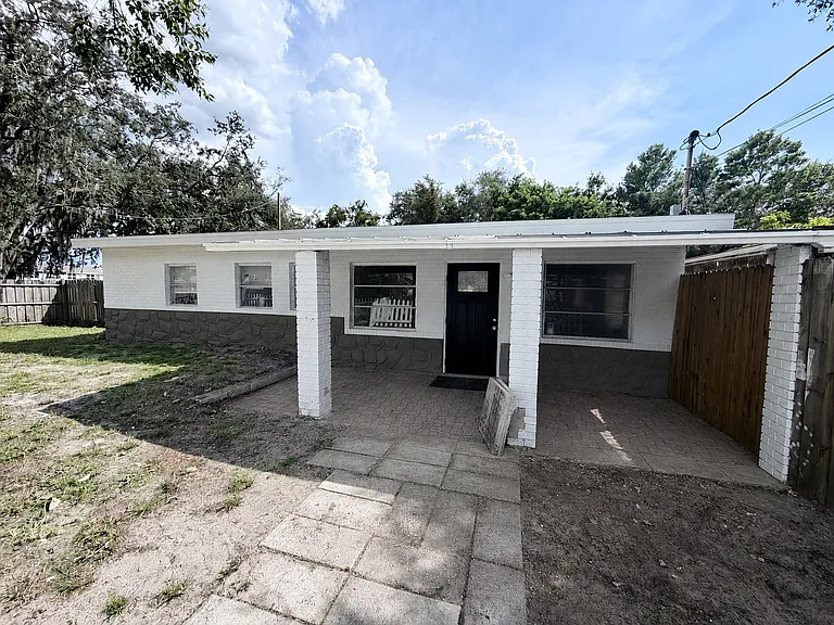 5074 Mapletree Ln — Photo 11