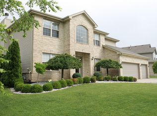 16416 S Pioneer Pkwy, Lockport, IL 60441