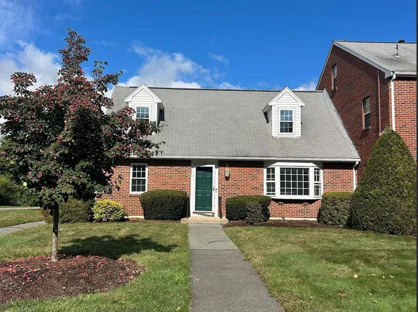 93 Claire Dr, Stoughton, MA 02072