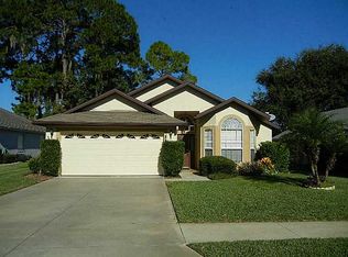 941 Vindale Rd, Tavares, FL 32778