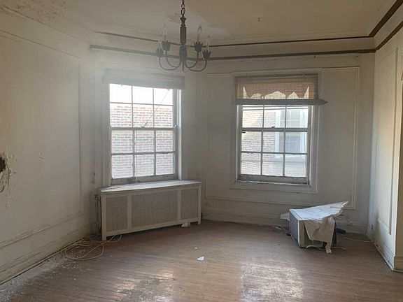 2nd image of 2372 E 69th St #3W