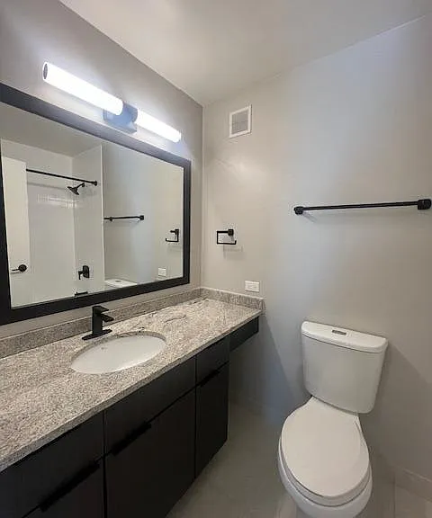 70 W Huron St #902 — Photo 4