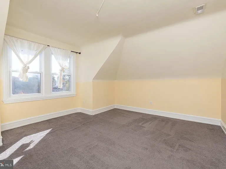 112 Bryn Mawr Ave — Photo 17